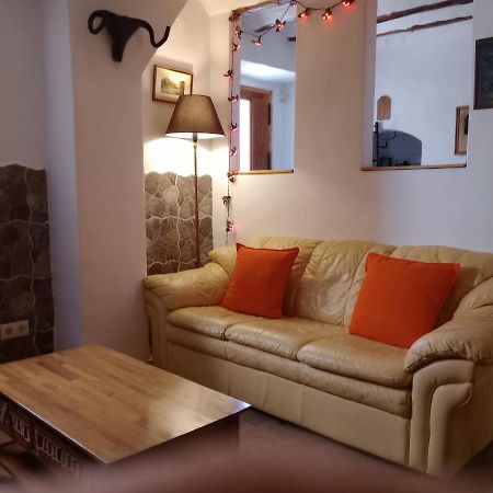 Casa En La Plaza, Hinojares - Ideal For Exploring The Area Buitenkant foto