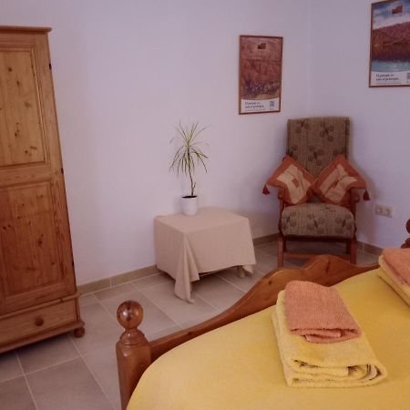 Casa En La Plaza, Hinojares - Ideal For Exploring The Area Buitenkant foto