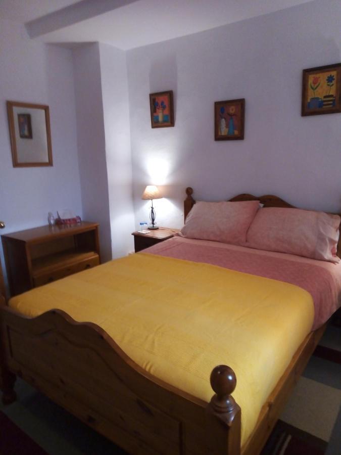 Casa En La Plaza, Hinojares - Ideal For Exploring The Area Buitenkant foto