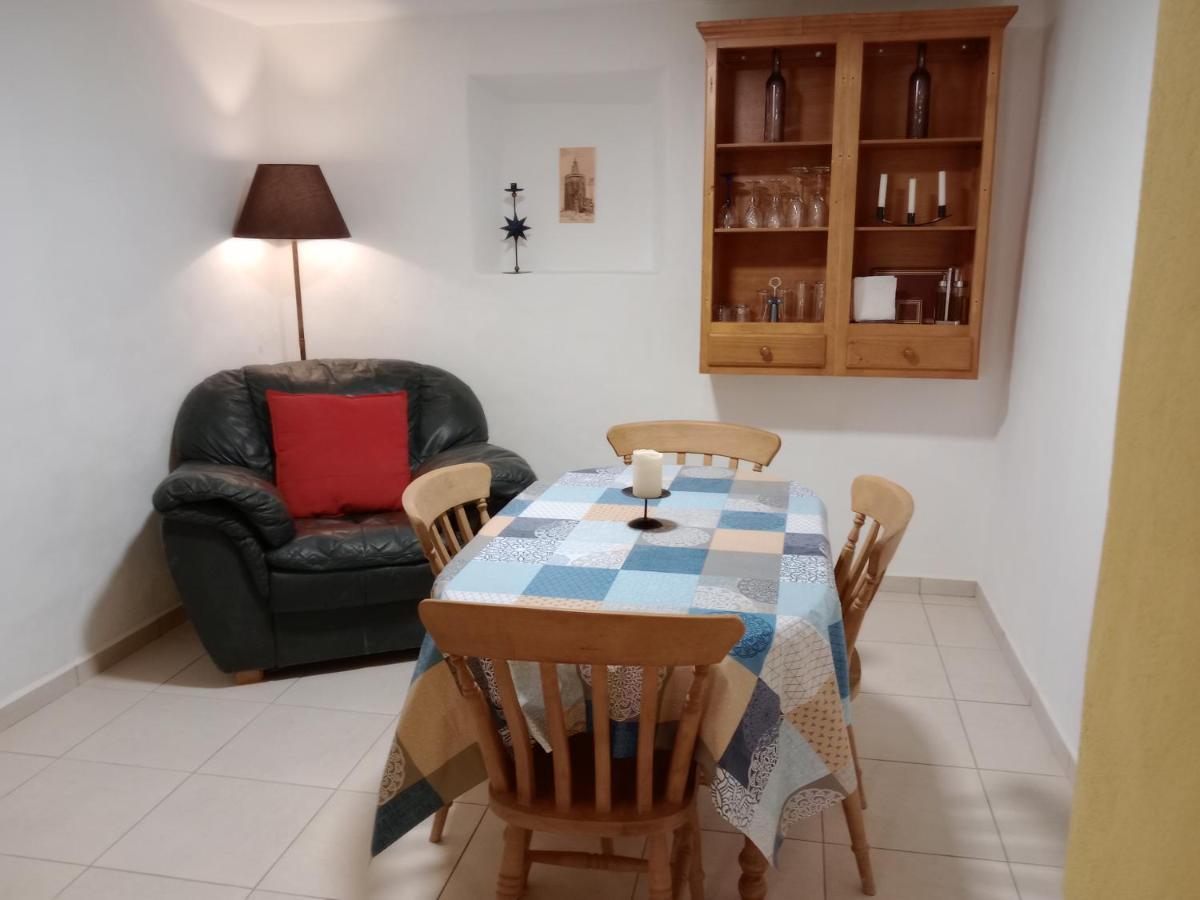 Casa En La Plaza, Hinojares - Ideal For Exploring The Area Buitenkant foto
